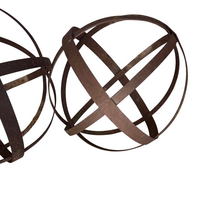Set of Three Cast Iron Garden Spheres, Sculptural Design, 1960 For Sale - Image 9 of 10