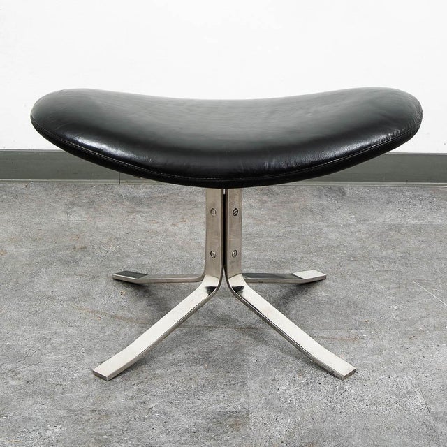 Black Mid Century Danish Modern Lounge Chairs Corona Set of 2 Black Chrome Ottoman MCM For Sale - Image 8 of 11