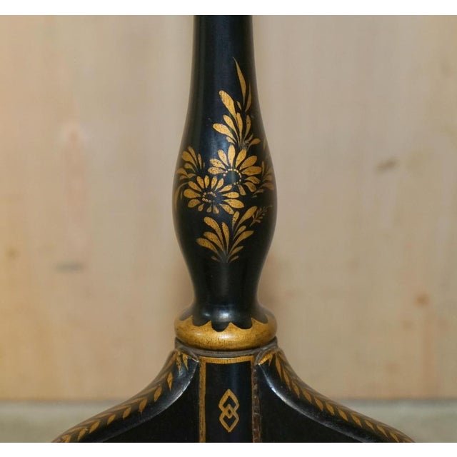 Antique Victorian Chinese Chinoiserie Lacquered Table, 1880 For Sale - Image 6 of 17