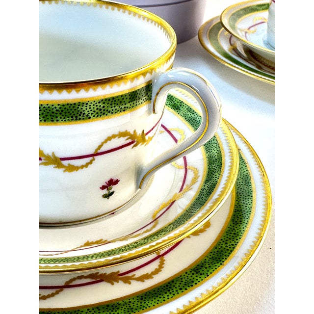 1960s 1960s Haviland Vieux Paris Green 12-Piece Porcelain Set – Teacup Dessert Set, Tiffany & Co. For Sale - Image 5 of 8