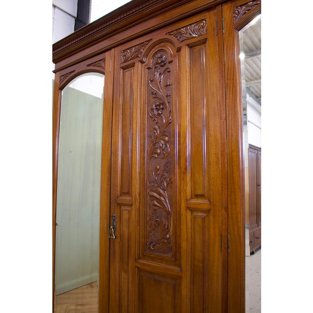 Antique Edwardian Walnut Wardrobe, 1900s For Sale - Image 4 of 14