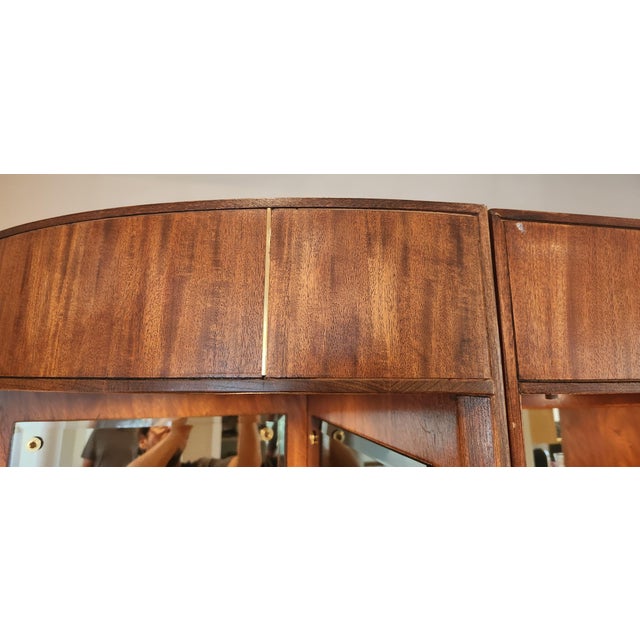 1980s 1980s Three-Piece Display Cabinet Attributed to Hickory Tavern For Sale - Image 5 of 11