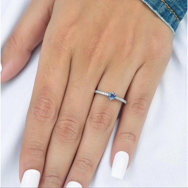 Natural 0.25 cts blue sapphire heart & 0.14 cts diamond ring in 18k gold For Sale - Image 11 of 18