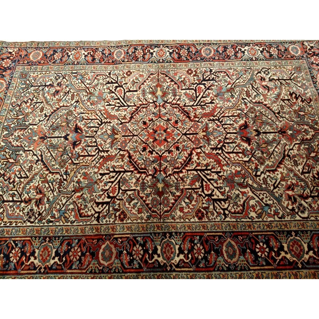 Vintage Persian Heriz Serapi Rug, Hand-Knotted Wool, Allover Geometric Pattern, Ivory & Red, 7x10 For Sale - Image 9 of 18