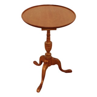Custom Quality Queen Anne Style Tiger Maple Tilt Top Table For Sale