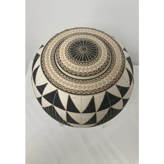 Contemporary Madeline Landing & Robert Massaro Incised Lidded Ceramic Pot 1988 For Sale - Image 3 of 9