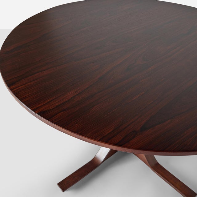 Bernini 1970s Rosewood Dining Table by Gianfranco Frattini For Sale - Image 4 of 9