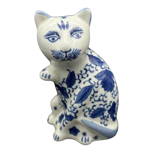 Late 20th Century Vintage Blue and White Chinoiserie Qing Dynasty Porcelain Cat Figurine