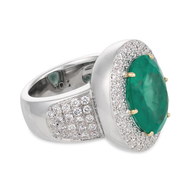 1990s Wempe Gia 10.48 Carat Colombian Emerald Diamond 18k White Gold Cocktail Ring, Size 5 For Sale - Image 4 of 8