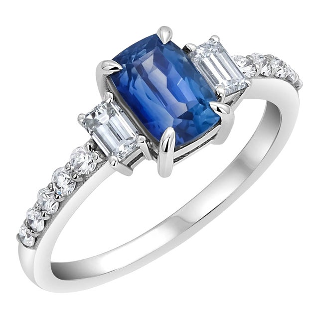 Emerald Shaped Ceylon Sapphire Diamond 1.66 Carat 18 Karat Gold Three Stone Ring Size 6 For Sale