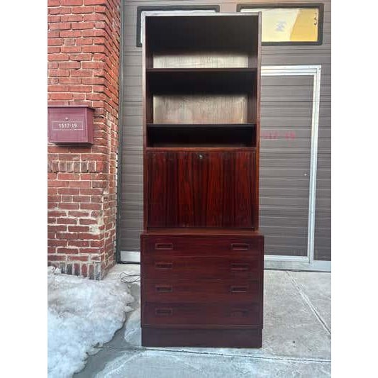Mid-Century Modern Rosewood Bar Cabinet, Mid-20th Century, Adjustable Glass Shelves, 1975 For Sale - Image 3 of 9