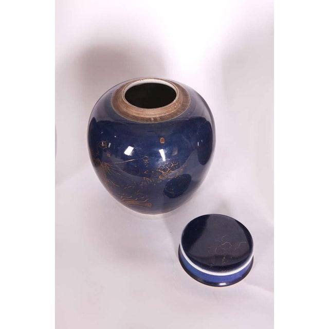 Late-18th Century Chinese Blue-Glazed & Gilt Porcelain Ginger Jars, Set of 3 For Sale - Image 5 of 8