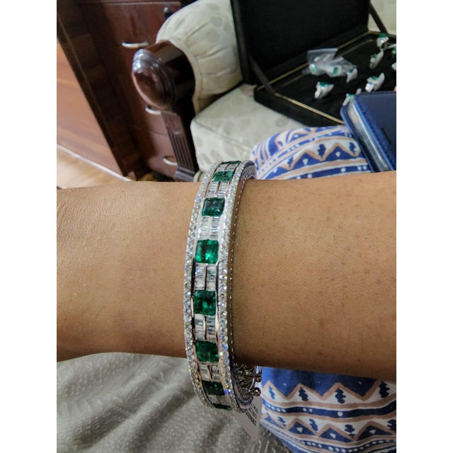 Emerald Natural Zambian Emerald 6.18 Carats and Diamonds 3.05 Carats in 14k gold For Sale - Image 8 of 18