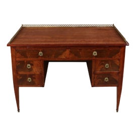 Example of Executive Desks