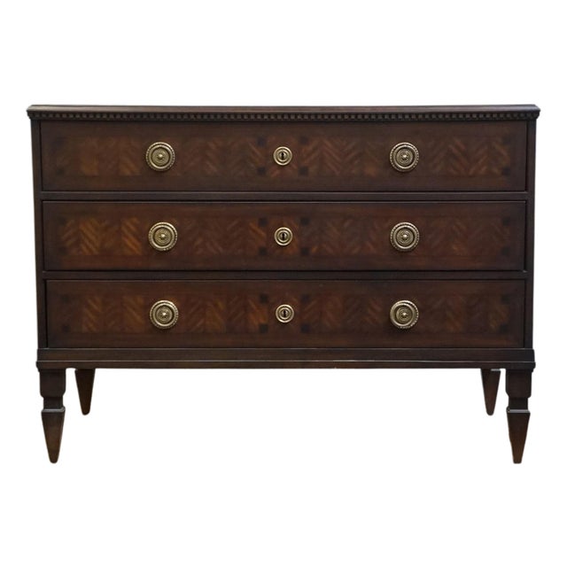 Councill Craftsmen Mahogany Traditional Duncan Phyfe Style 48" Low Chest of Drawers For Sale