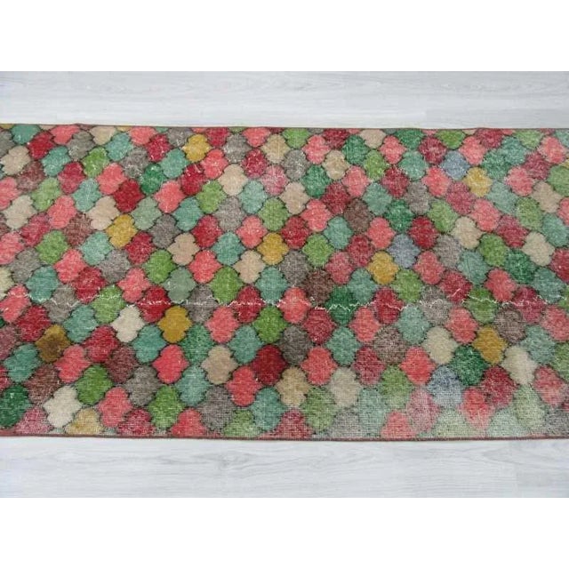 Vintage Turkish Art Deco Hand-Knotted Rug - 3′1″ × 7′3″ For Sale - Image 4 of 6
