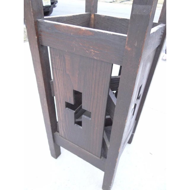 Antique Tiger Oak Mission Arts & Craft Large Umbrella Stand For Sale In Philadelphia - Image 6 of 11