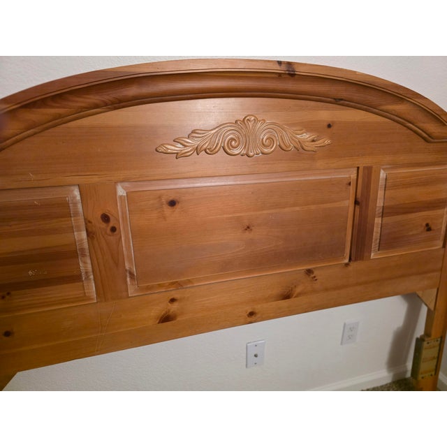 Vintage Broyhill Fontana Honey Oak Queen Bed | One-Owner | Excellent Condition For Sale - Image 16 of 16