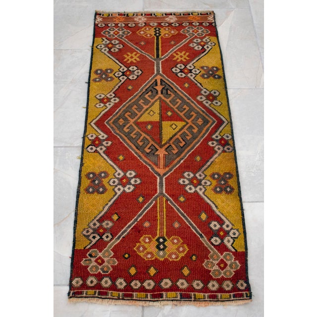Soumak Weave Petite Rug. Small Turkish Kilim Area Rug Door Mat - 1'5" X 3'4" For Sale - Image 13 of 14