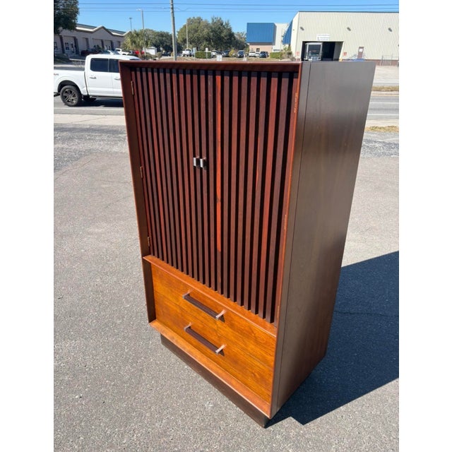 Lane Furniture Lane Tower Suite Gentleman’s Chest W/ Refinished Top For Sale - Image 4 of 13