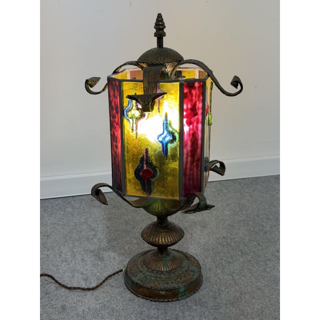 Longobard Wrought Iron and Multicolored Glass Table Lamp in the style of Longobard, 1970 For Sale - Image 4 of 13