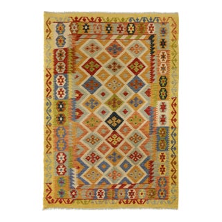 Shabby Chic Kilim Ivory Gold Wool Rug - 5'0" X 6'5" For Sale