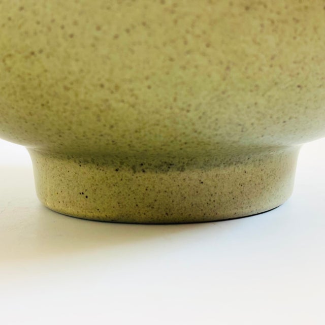 Mid 20th Century Haeger Speckled Green Pottery Bowl For Sale - Image 5 of 10