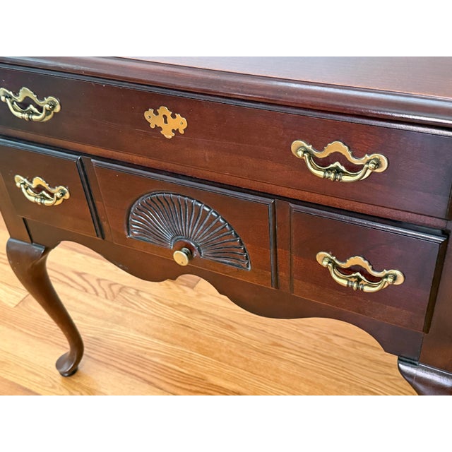 Late 20th Century Thomasville Traditional Cherry Queen Anne Style Lowboy For Sale - Image 6 of 10