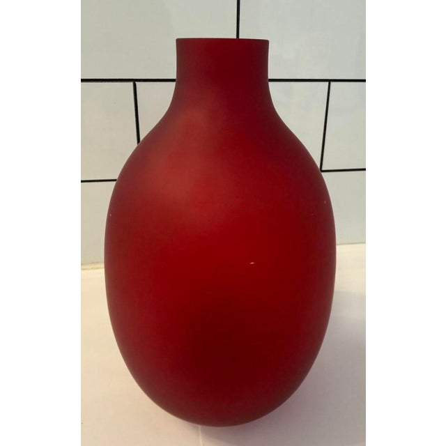 Late 20th Century Murano v. Nason & Co. Satin Red Glass With Amber Stopper, Italy – 8in For Sale - Image 5 of 7