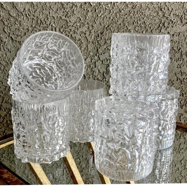 Mid-Century Modern Circa 1980 “Snow Crystal” 7-Piece Acrylic Tumbler & Pitcher Beverage Set For Sale - Image 3 of 14