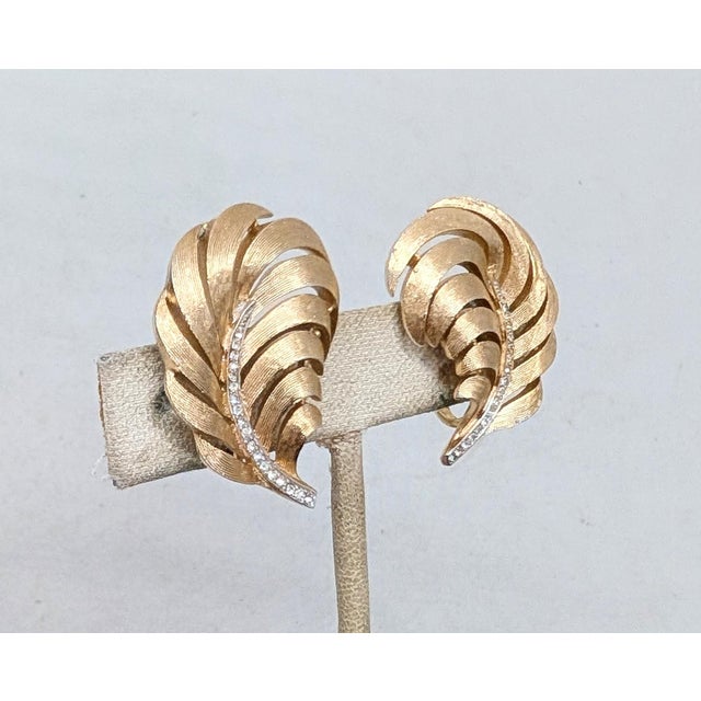 Metal Vintage 1960 Signed Crown Trifari Goldtone Clear Rhinestone Feather Ad Piece Clip Earrings-2 Pieces For Sale - Image 7 of 8