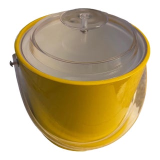 Vintage Georges Briard Yellow Ice Bucket, 1970s Lucite Handle, Mod Barware For Sale