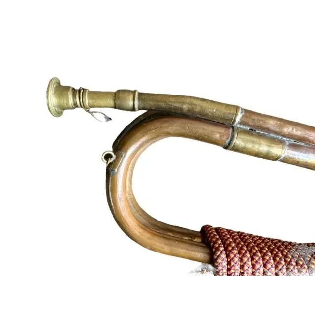 English 1900s WW1 Era Notts & Derby Sherwood Foresters Bugle Copper and Brass With Tassel Cord For Sale - Image 3 of 8