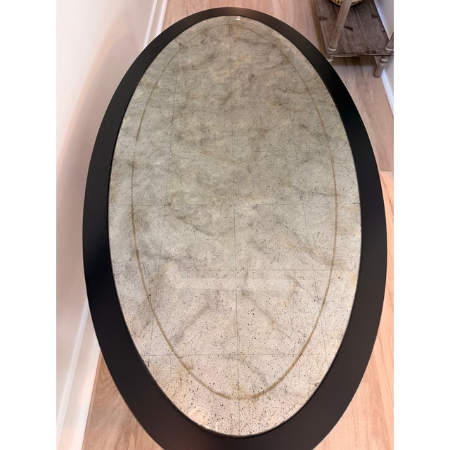 1990s Vintage Ethan Allen Neoclassical Hollywood Regency Oval Cocktail Table For Sale - Image 5 of 6