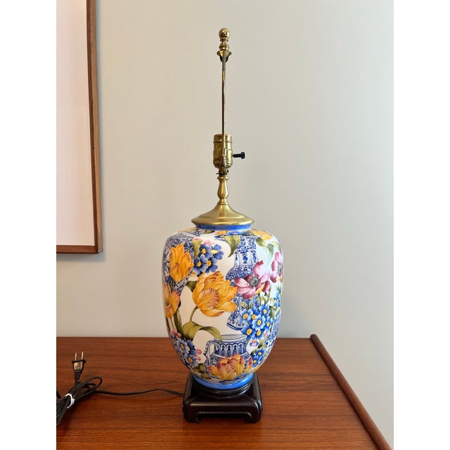 Traditional Palm Beach Regency Style Ceramic Floral Tulip Table Lamp Blue & White Jar Motif For Sale - Image 3 of 12