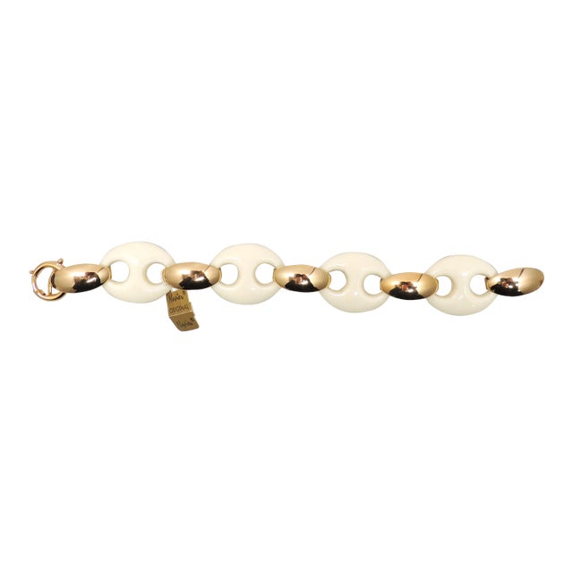 Vintage 1974 Signed Napier Goldtone White Resin Link Bracelet For Sale