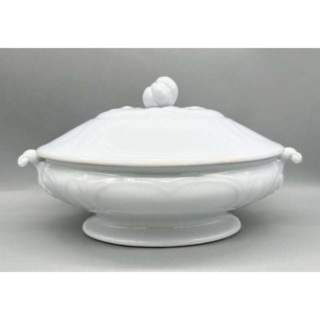 19th Century English J. Edwards White Ironstone Covered Tureen St. Louis Shape – Victorian / English Country For Sale In Houston - Image 6 of 13