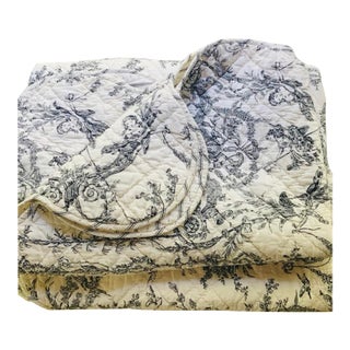 Vintage French Country Toile Quilt, Black and White Cotton Bedspread, Scalloped Edge, Full/Queen For Sale