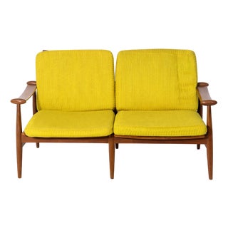 Cotton and Walnut Sofa from Finn Juhl For Sale