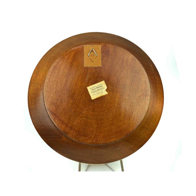 Mid 20th Century Handmade Painted Carved Pyrographed Polish Decorative Wall Plate With Inlaid Brass - Set of 3 For Sale - Image 9 of 11