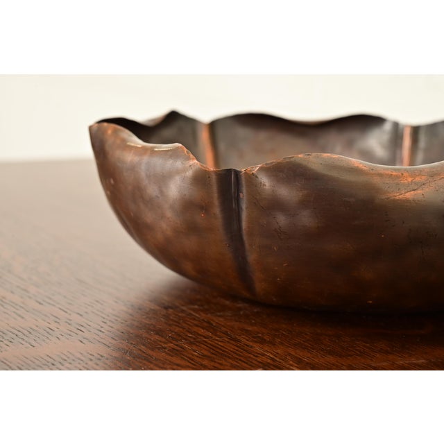 Roycroft Style Arts & Crafts Hammered Copper Flower Form Fruit Bowl or Centerpiece Bowl With Ruffled Edges For Sale In South Bend - Image 6 of 11