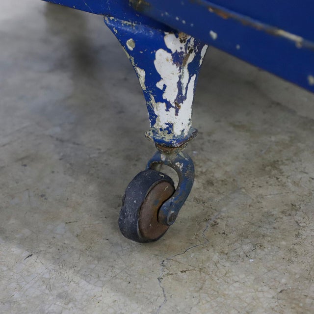 1940s Vintage Steel & Glass Medical, Dr's Cabinet. Circa 1940 For Sale - Image 5 of 5