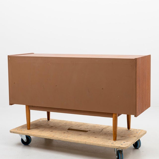 Trio Sideboard in Teak and Oak by by Nils Jonsson for Bra Bohag, Hugo Troeds, Sweden, 1960s For Sale - Image 11 of 13