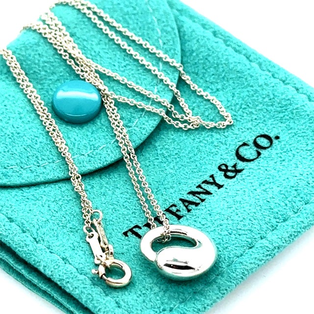 Tiffany & Co. Sterling Silver Elsa Peretti Eternal Circle Pendant Necklace 4.11g For Sale - Image 6 of 7