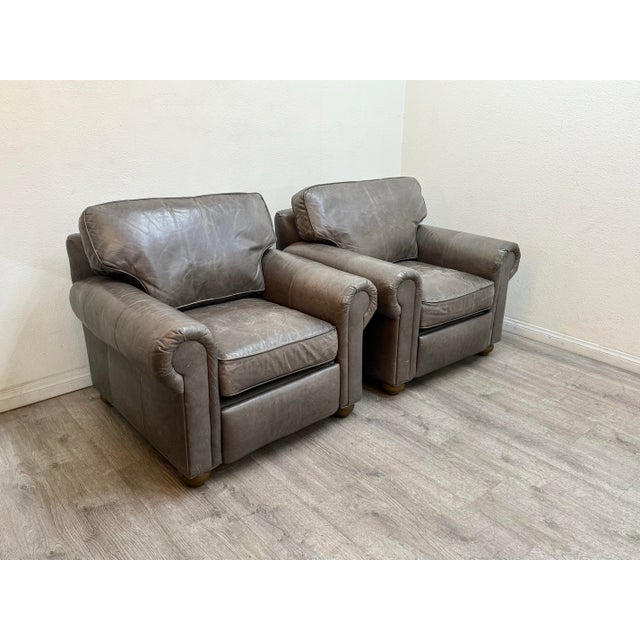 Beautiful pair of leather recliners in good condition