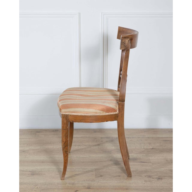 Tuscan Set of Four Late 18th–Early 19th Century Tuscan Walnut Directoire Chairs For Sale - Image 3 of 12