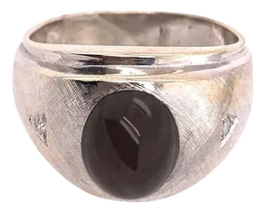 14 Karat White Gold With Solitaire Sapphire and Diamond Accents Band Ring, Size 7.5