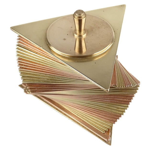 Modern Art Deco Geometric Box in Copper and Brass, 1930s For Sale - Image 3 of 11