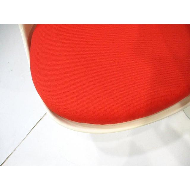 Early 42" Saarinen Tulip Dining Set With 4 Chairs by Knoll For Sale - Image 15 of 18