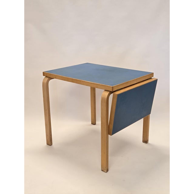 Artek Dl82 Folding Table and 65 Chairs by Alvar Aalto for Artek 1960s, Set of 7 For Sale - Image 4 of 18